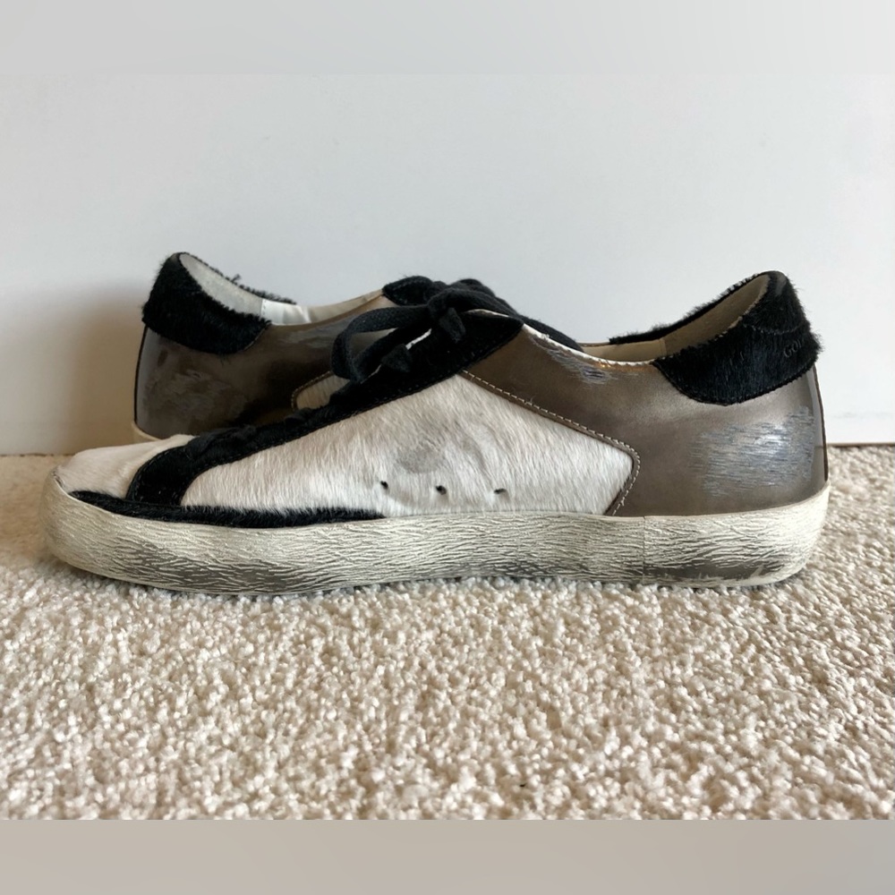 Golden Goose Super Star Sneakers. Black, white and gold. Size 38. Lightly worn. - Picture 9 of 16